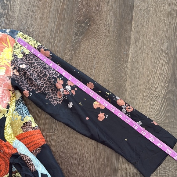 ✅SOLD✅💮🪷Silk Dries Van Noten side tie jacket robe floral print small - Picture 15 of 17